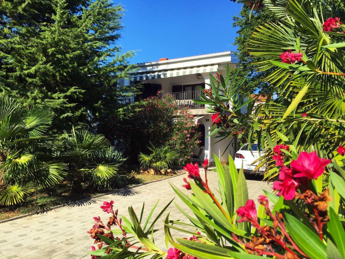 Apartment Olive Groove Malinska Esterno foto