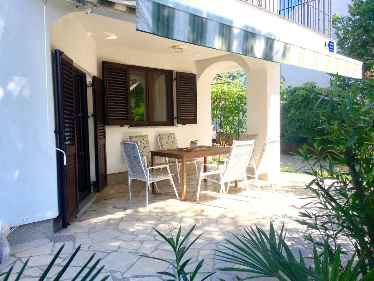Apartment Olive Groove Malinska Esterno foto